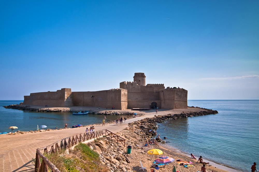 Appartamento Le Castella Le Castella  Eksteriør billede